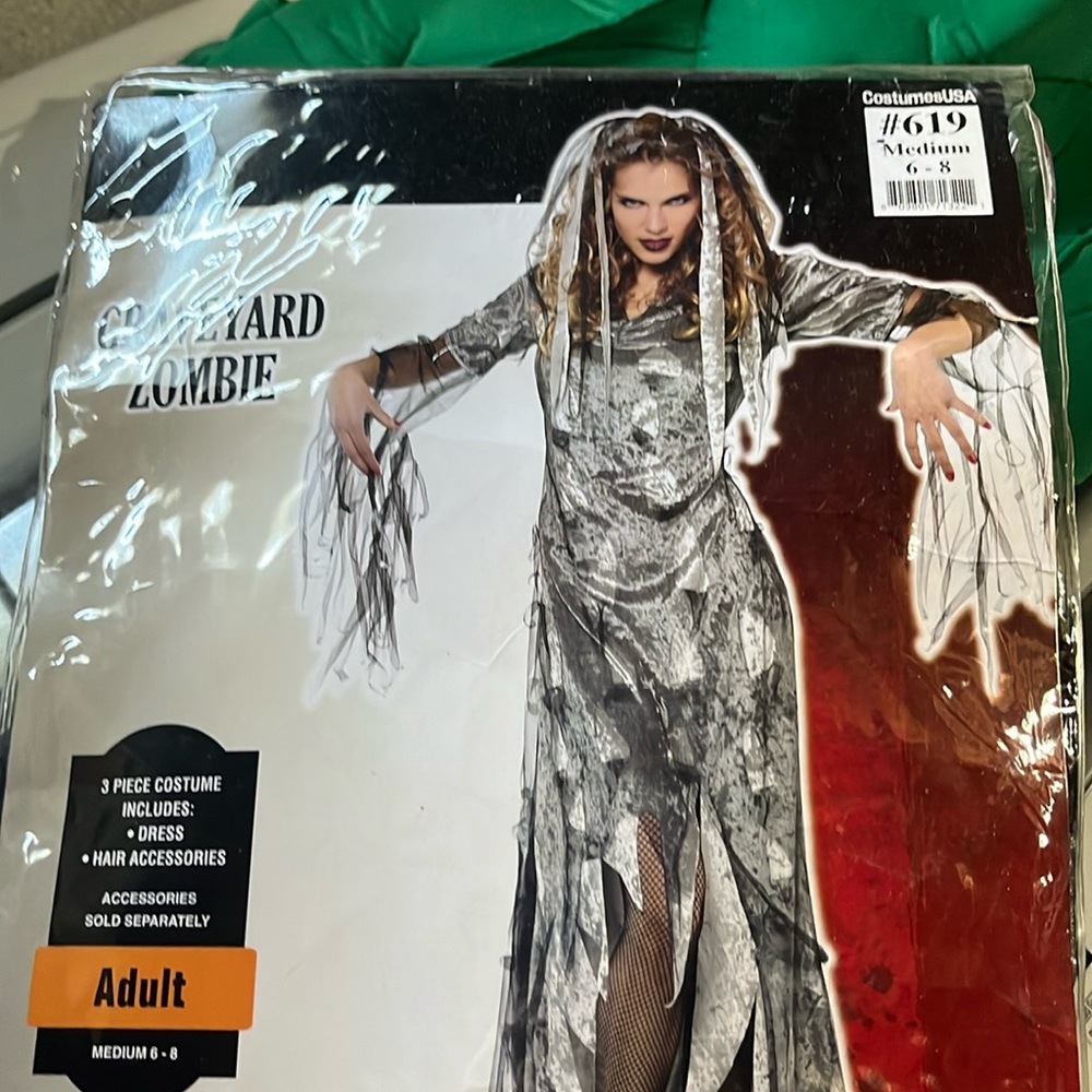 Men’s and women’s 70’s costume with wigs.